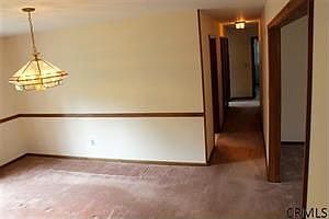 5th image of 7 Haydenwood Ct