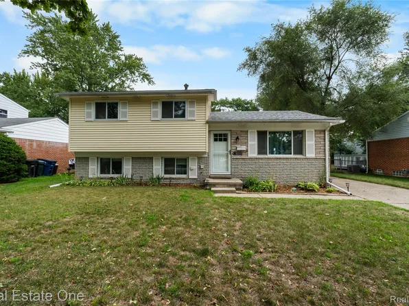 901 Judith St, Westland, MI 48186