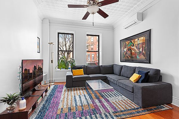 1st image of 174A 8th St APT 1