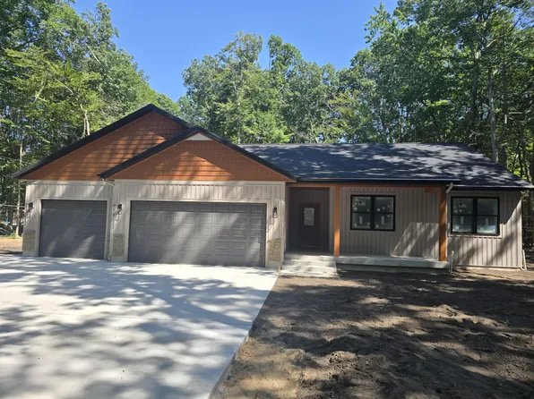 918 N Scenic Dr, Muskegon, MI 49445