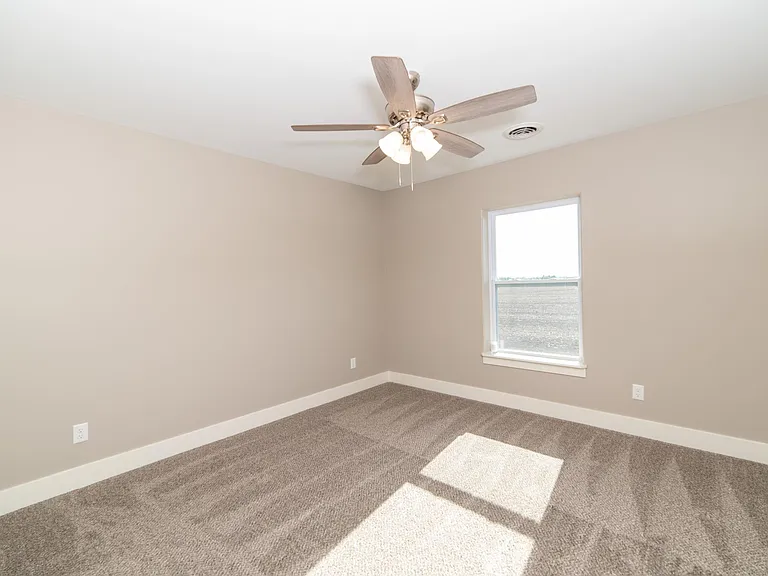 2930 Shanes Way — Photo 7