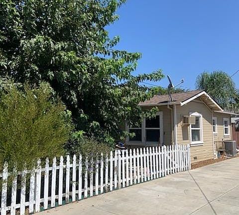 4th image of 1614 Parker Ave