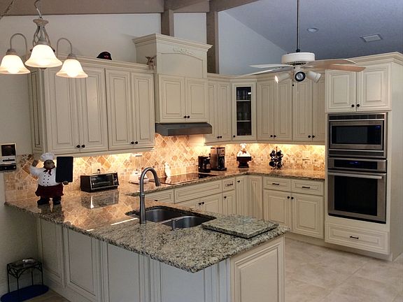 4th image of 3131 Lakeview Dr