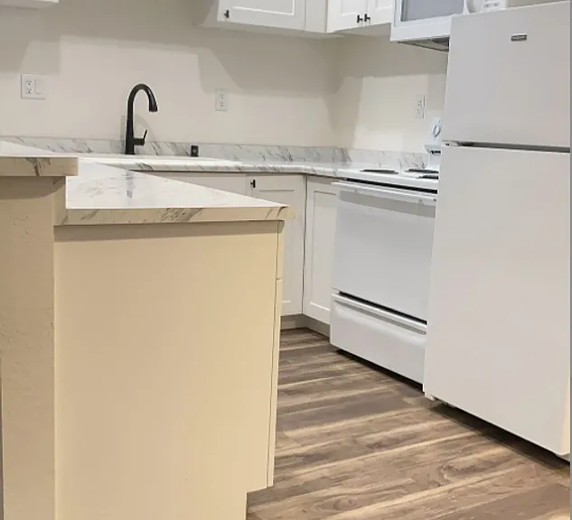 Lassen Villa Apartments — Photo 34