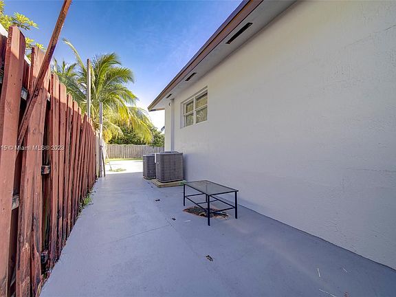 5th image of 1845 NW 15th St #1847