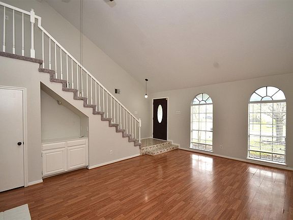5th image of 12739 Skyknoll Ln