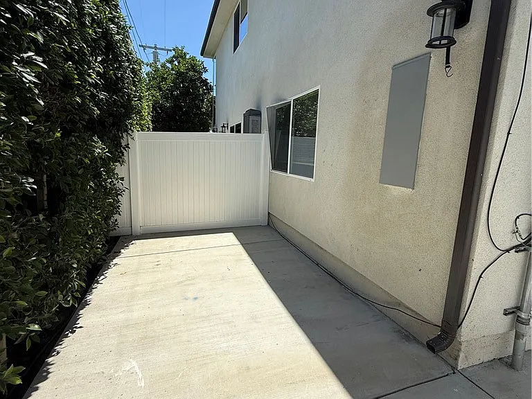 6246 Tujunga Ave — Photo 8