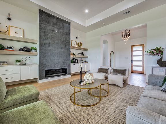 3rd image of 2909 Southbay Cir