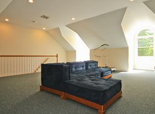 154 Wolf Pit Rd, Southbury, CT 06488