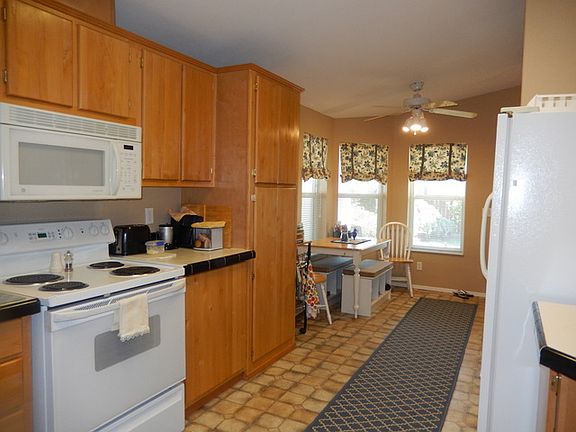 5th image of 14722 122nd St E