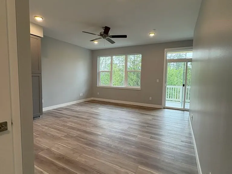 3607 Sussex Dr — Photo 3