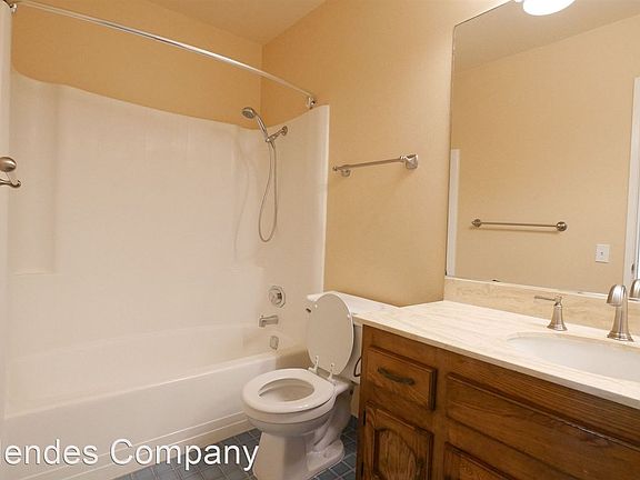 5th image of 6884 Hyde Park Dr Unit E