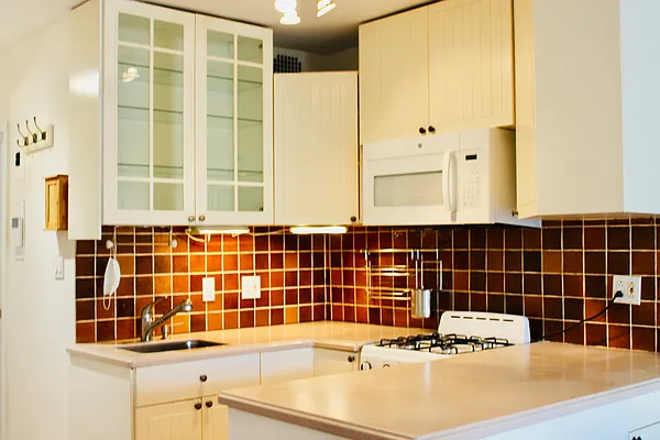 Rented by Corcoran | media 23