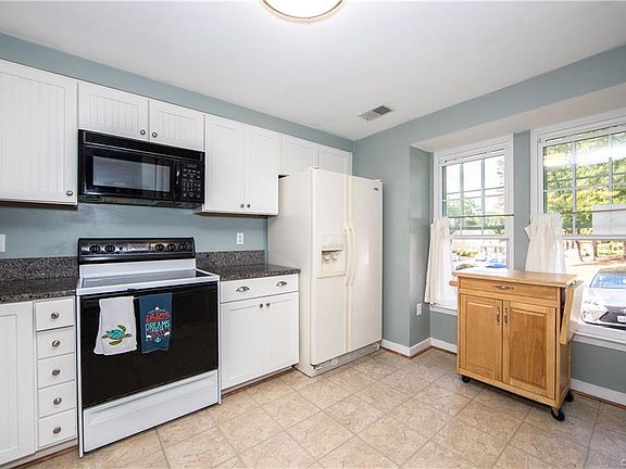 2nd image of 1747 Robins Nest Ct