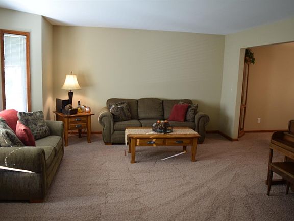3rd image of 3710 Cottonwood Ln