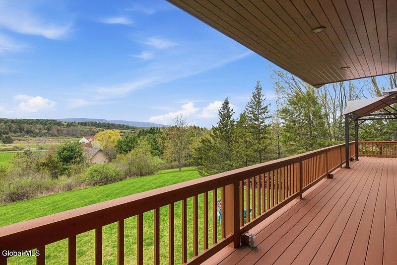 2nd image of 425 Bullock Road