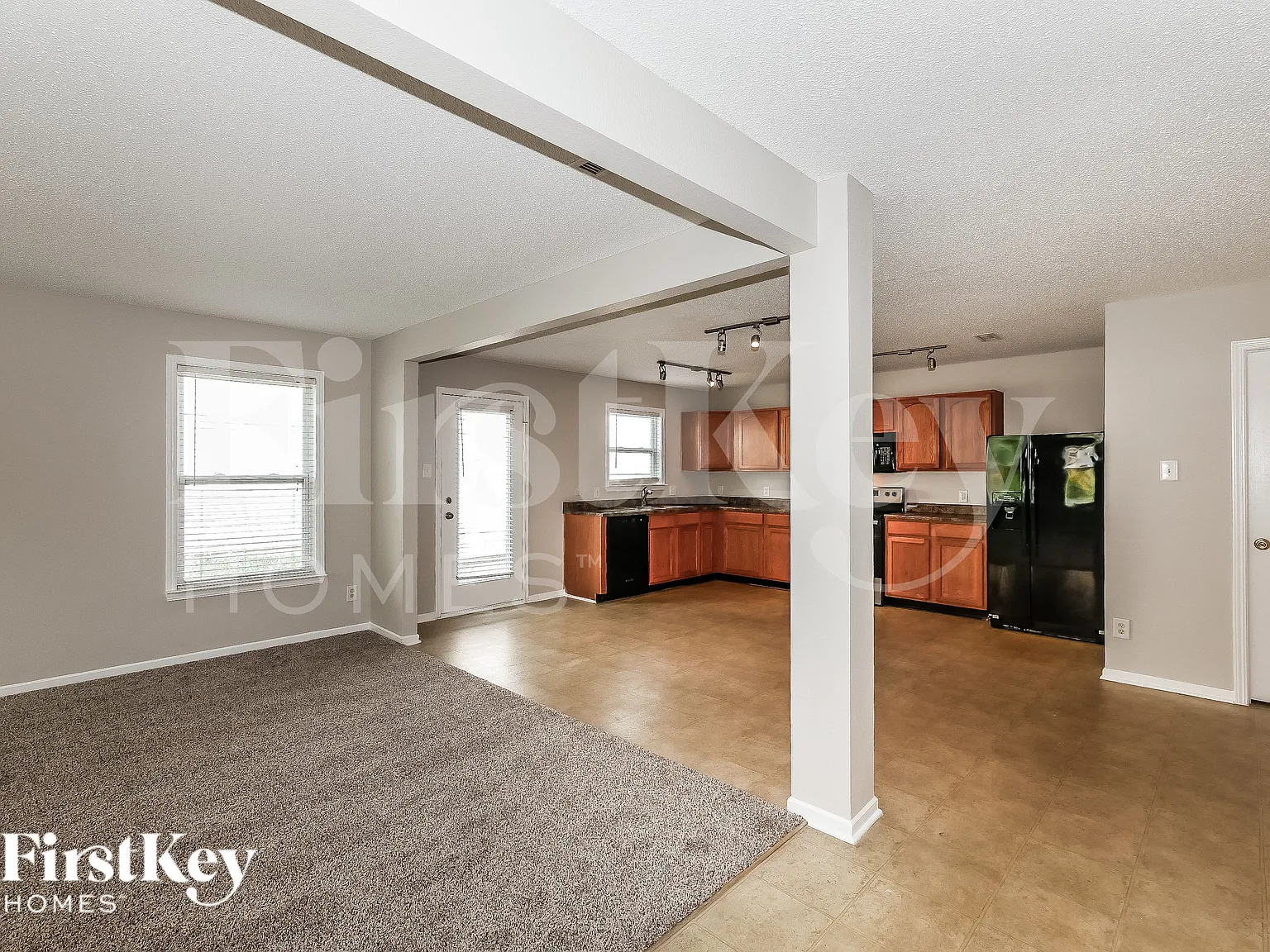 3 bed, 2.5 bath, 2032 sqft, $1,980 — Photo 4