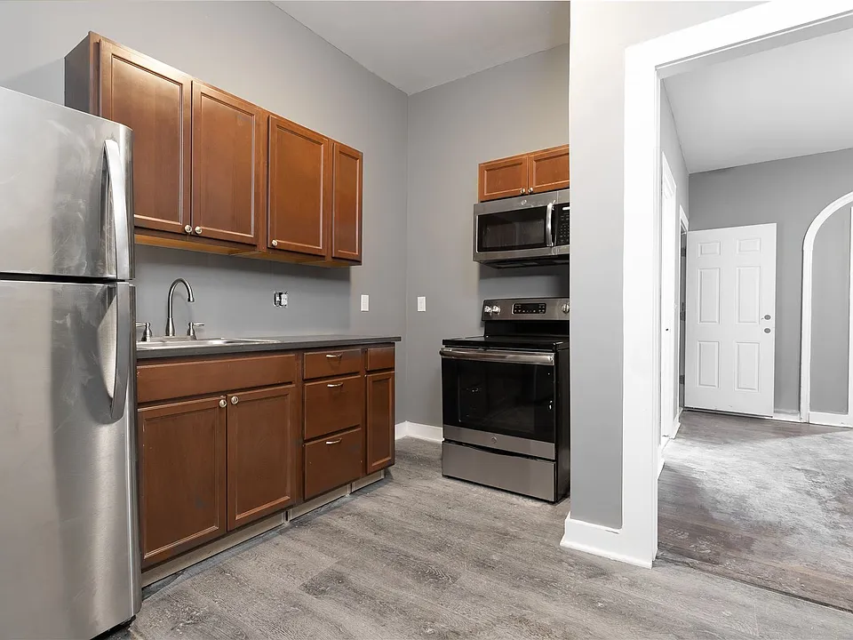 221-1st-floor-004