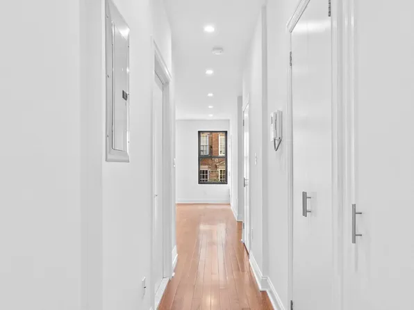331 East 81st Street 4FE image 3 of 8