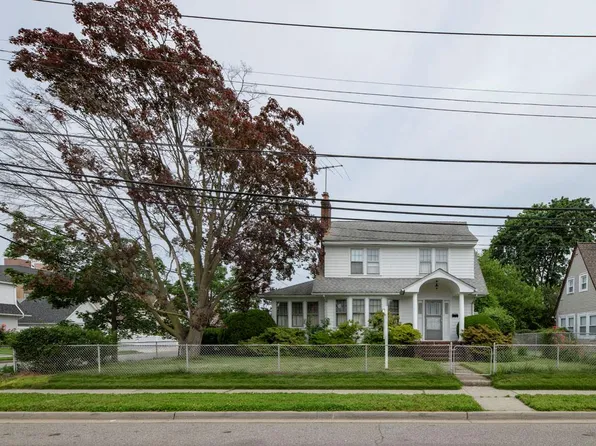 29 Devon Road, Hempstead, NY 11550