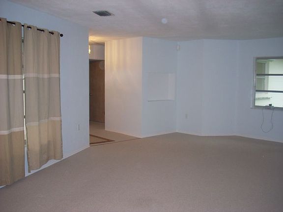 2nd image of 14143 Hetrick Cir S