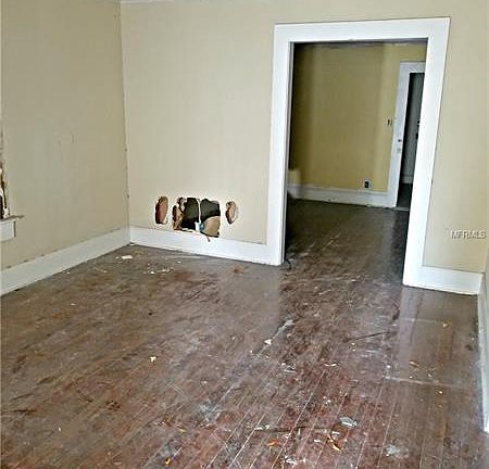 4th image of 8409 N Elmer St