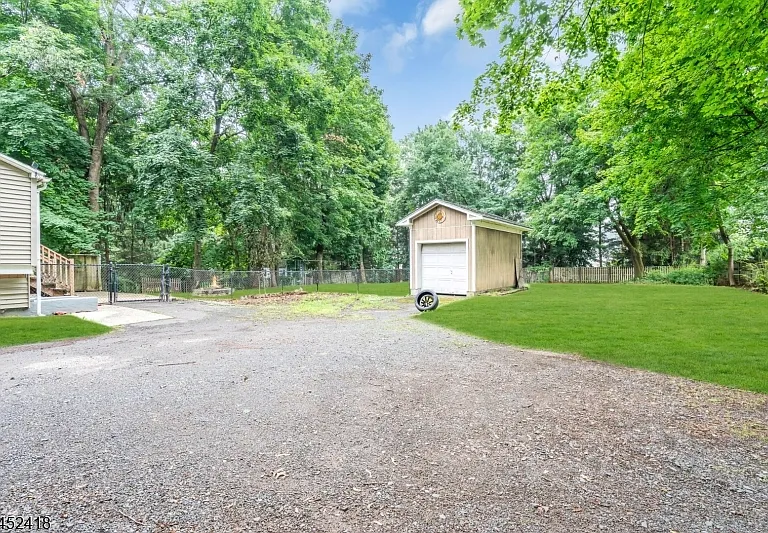 106 Mountain Ave — Photo 36