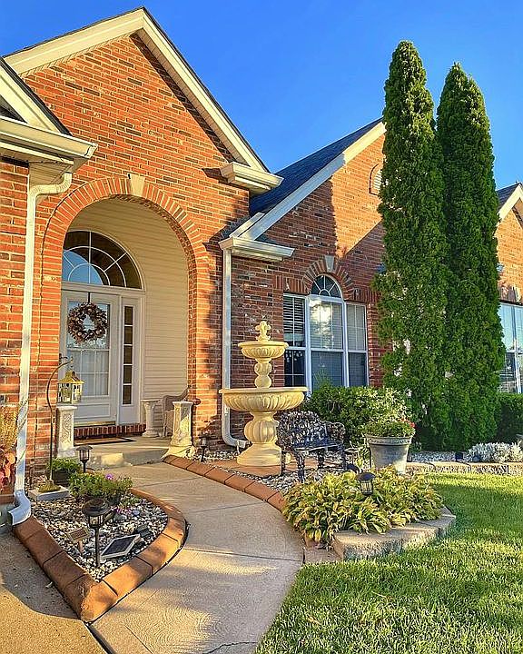 2nd image of 1332 Spring Park Dr