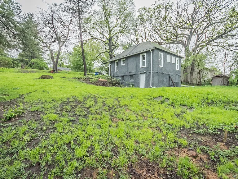338 E Pleasant View Dr — Photo 12