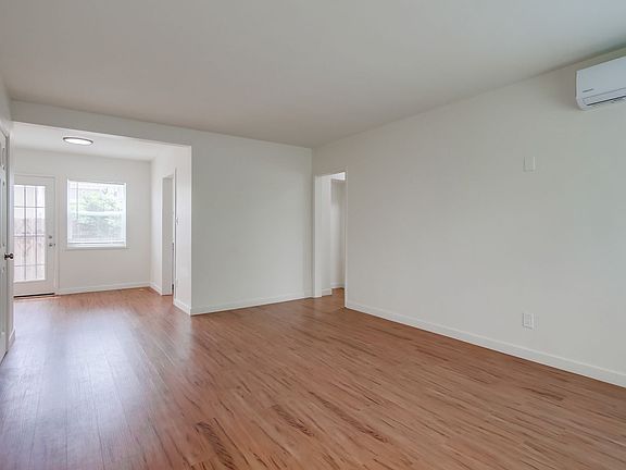 3rd image of 4532 38th St
