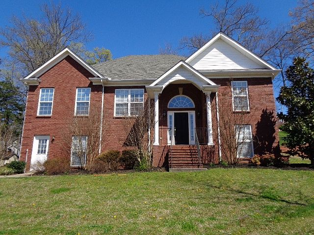 1st image of 3729 Henricks Hill Dr
