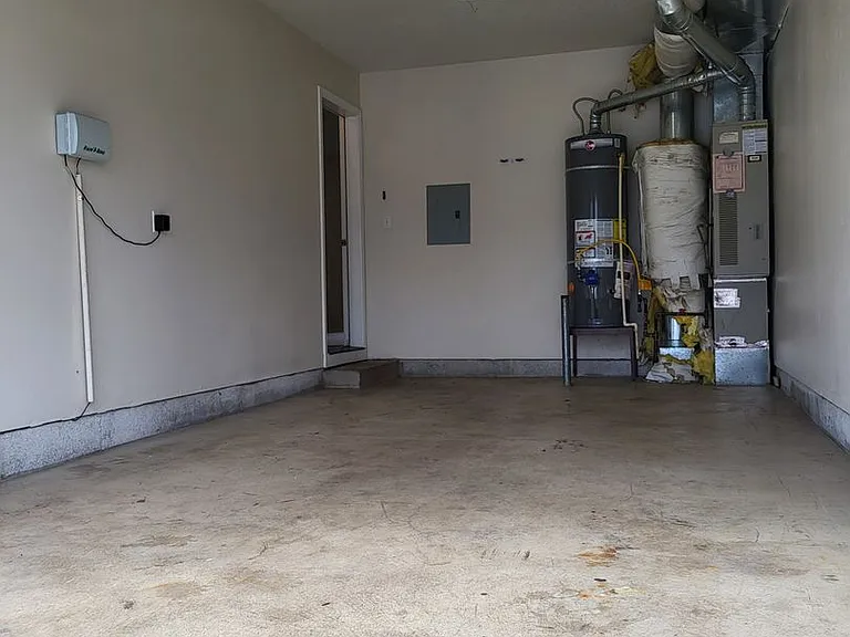 147-Michael Duplex — Photo 19