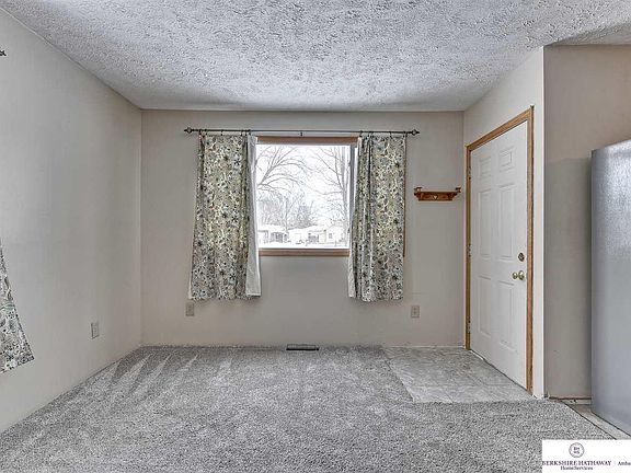 5th image of 3147 Avenue I