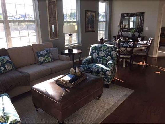 5th image of 15137 Wildflower Way #228