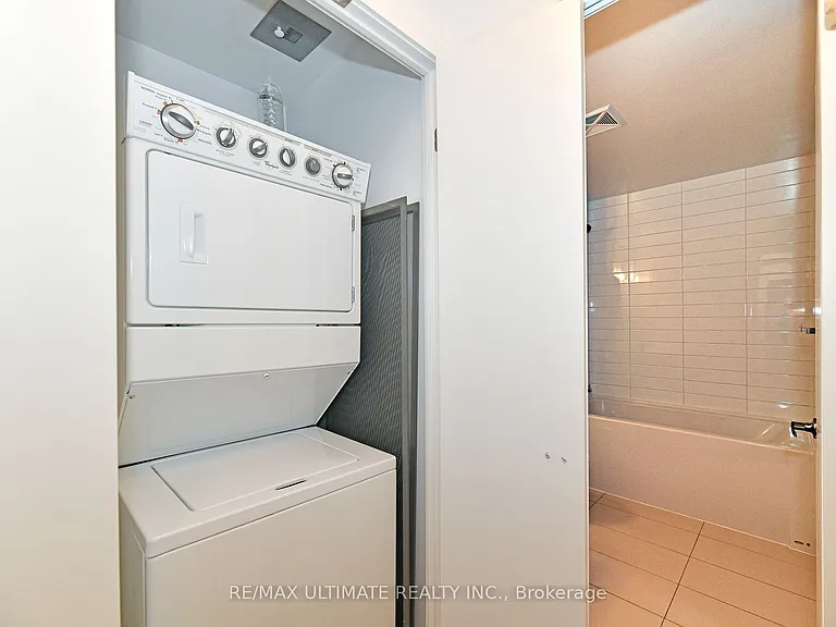 32 Camden St #701 — Photo 13