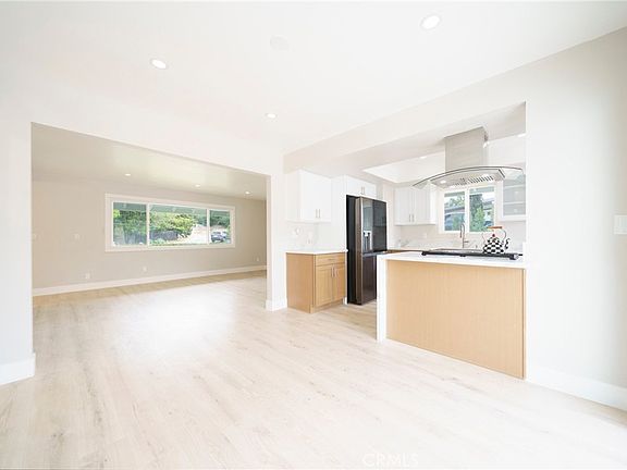 4th image of 4809 E Wasatch Dr
