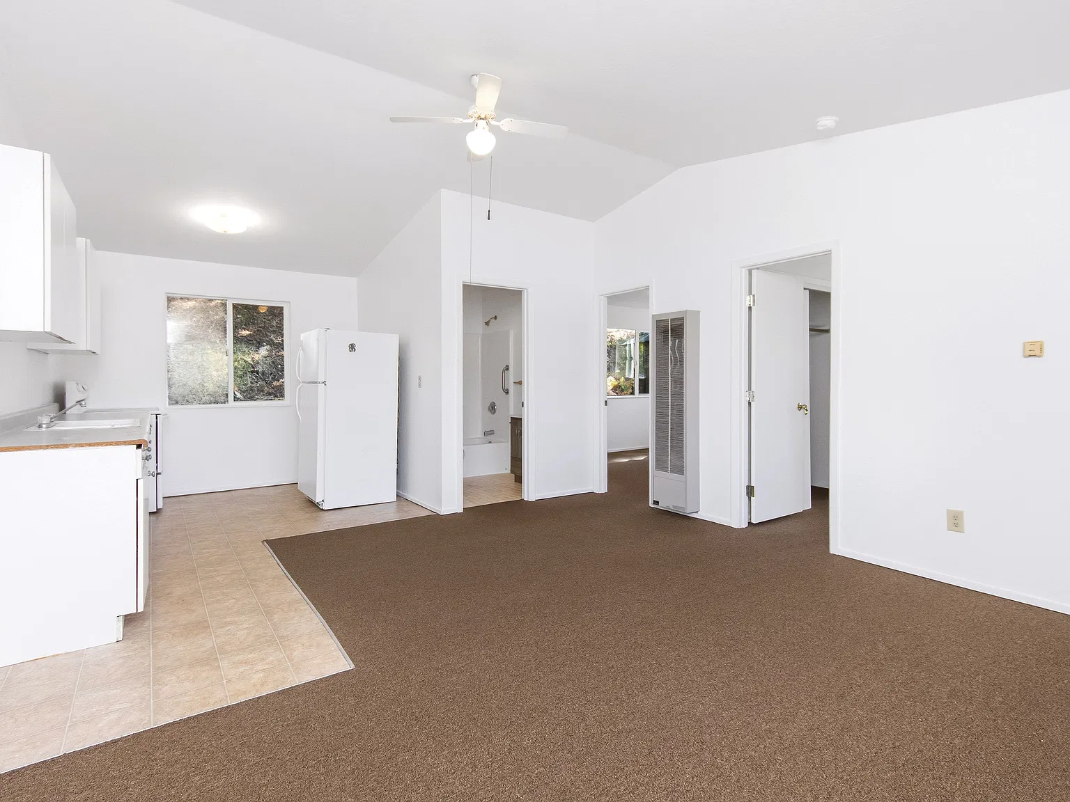 2 bed, 800 sqft, $1,597 — Photo 4