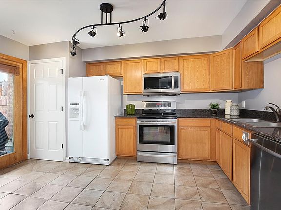 5th image of 1201 N Galapago St Unit 111