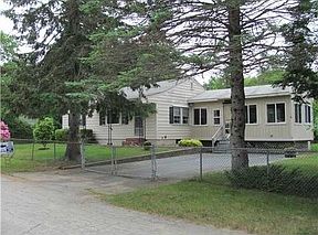 2nd image of 8 Pine St