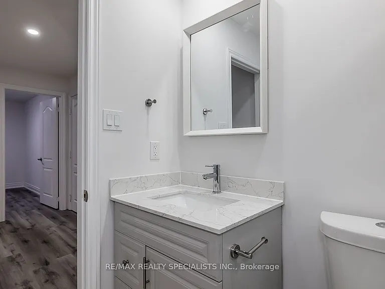 1 Huron Ln — Photo 15