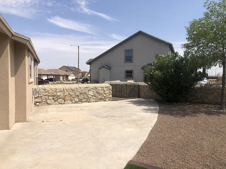 6216 Lovebird Ln — Photo 37