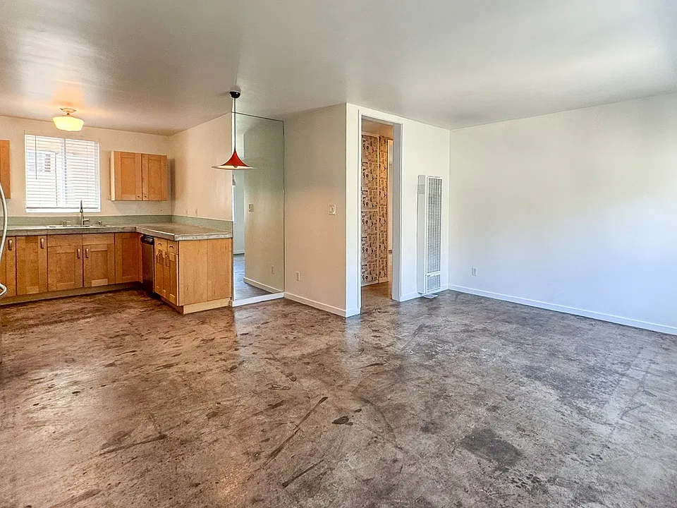 535 Brooks Ave #2