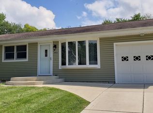 1821 Jacobssen Dr, Normal, IL 61761