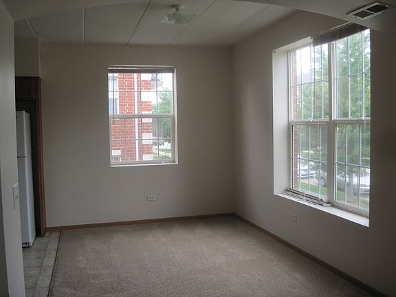4th image of 16611 Liberty Cir #2