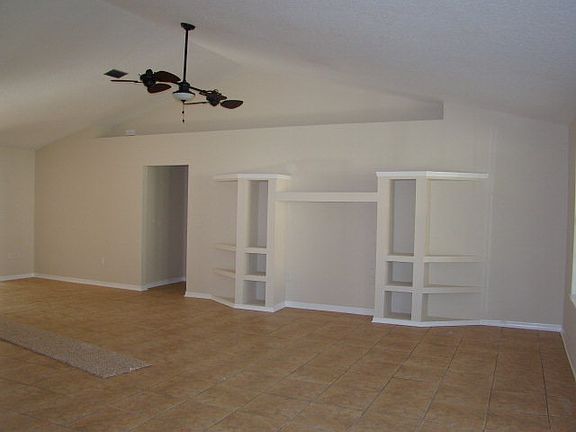 3rd image of 91 Robinson Dr