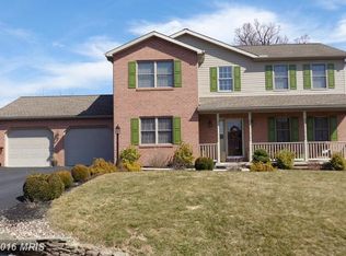 1664 Hamilton Hills Dr, Chambersburg, PA 17202