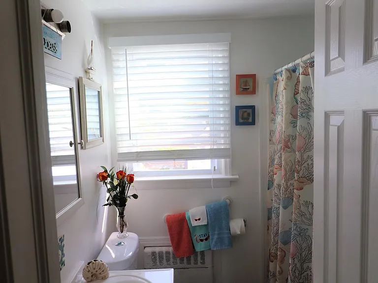 309 N Harding Ave — Photo 2