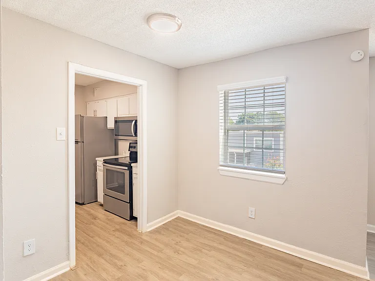 2728 N Buckner Blvd — Photo 15