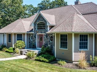 41 Edies Ln, Exeter, RI 02822