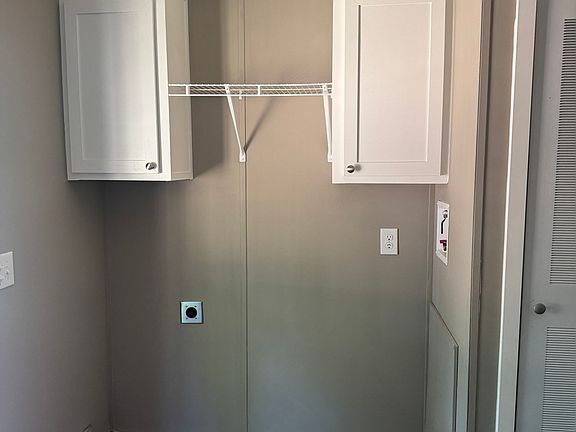 3rd image of 1078 Garner Rd